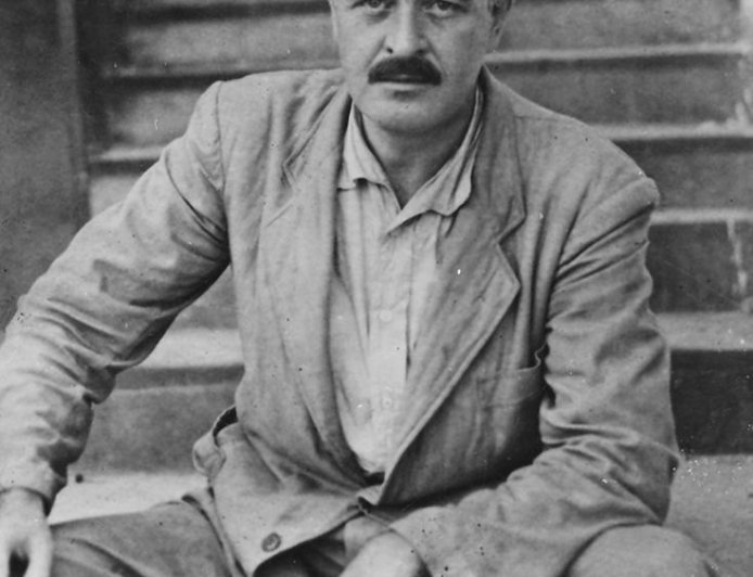 Nâzım Hikmet'i Anarken
